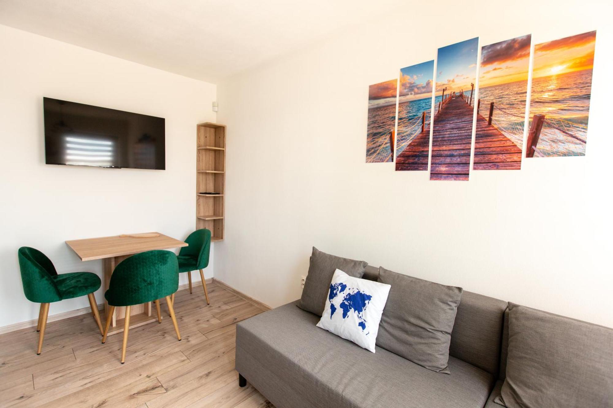 Ahoy Relax Apartmany Nesvady Ngoại thất bức ảnh
